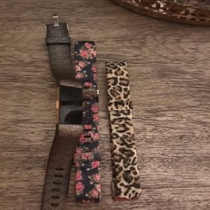 Fitbit charge 2 limited edition rose gold!!!  USED